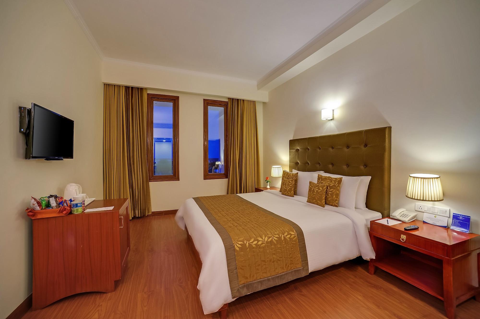 Royal Sarovar Portico Силигури Экстерьер фото