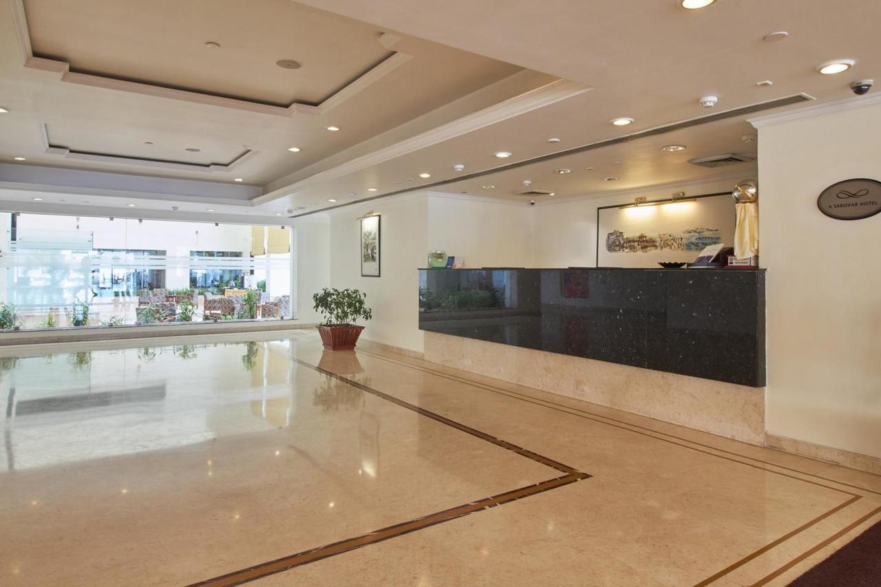 Royal Sarovar Portico Силигури Экстерьер фото